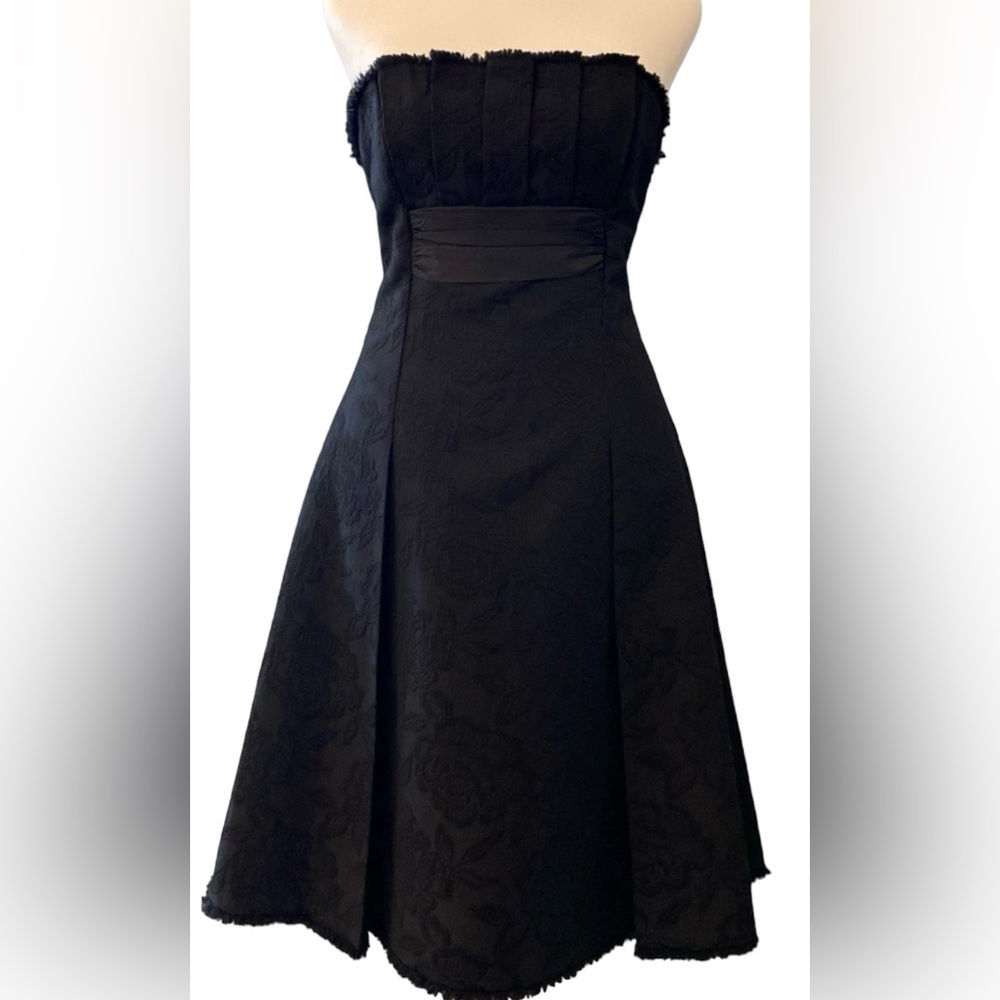 NWT Beautiful Bcbgmaxazria Mini Cocktail Dress. Sz 0. Strapless